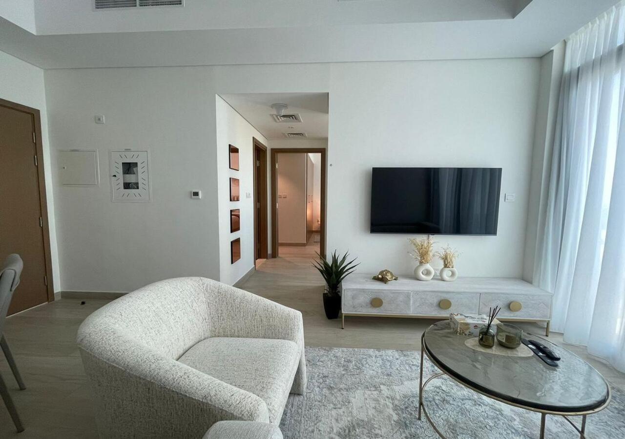 Greek Views 1 Bedroom Azizi With Terrace Apartment